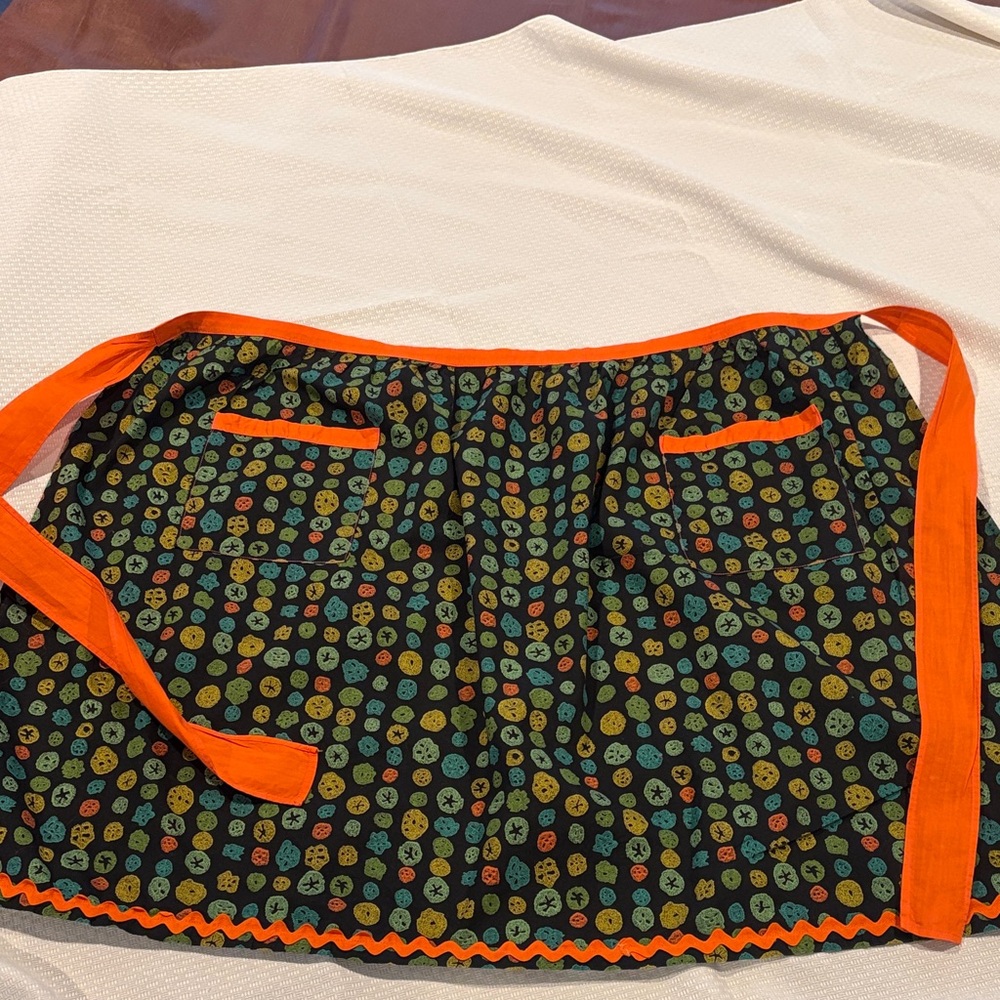 Retro Print Apron with Orange Trim